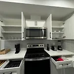 Chic & Cozy 2-Br Suite At Glacier Ridge Nw Calgary