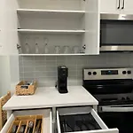 Chic & Cozy 2-Br Suite At Glacier Ridge Nw Calgary