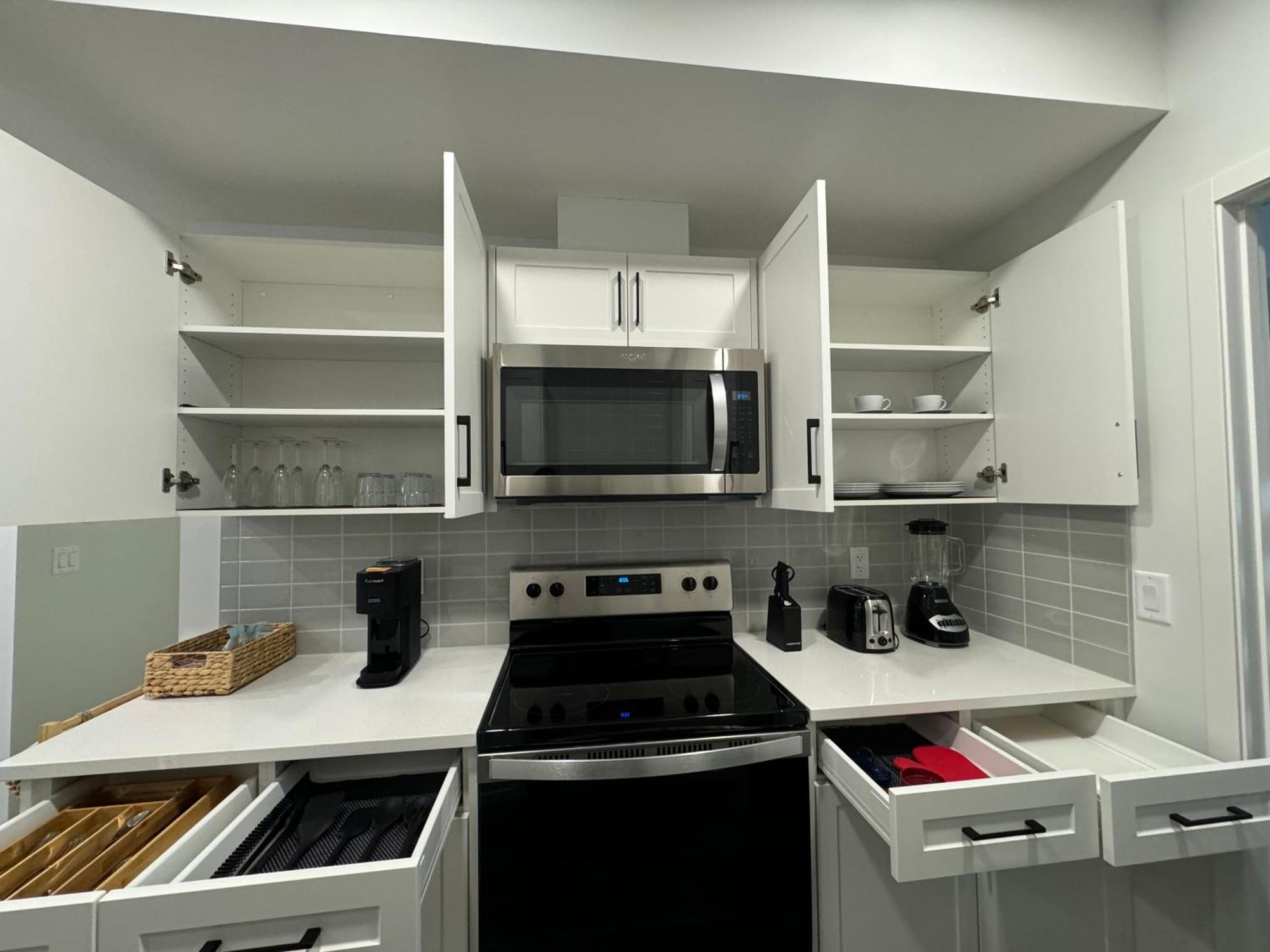 Apartment Chic & Cozy 2-br At Glacier Ridge Nw *