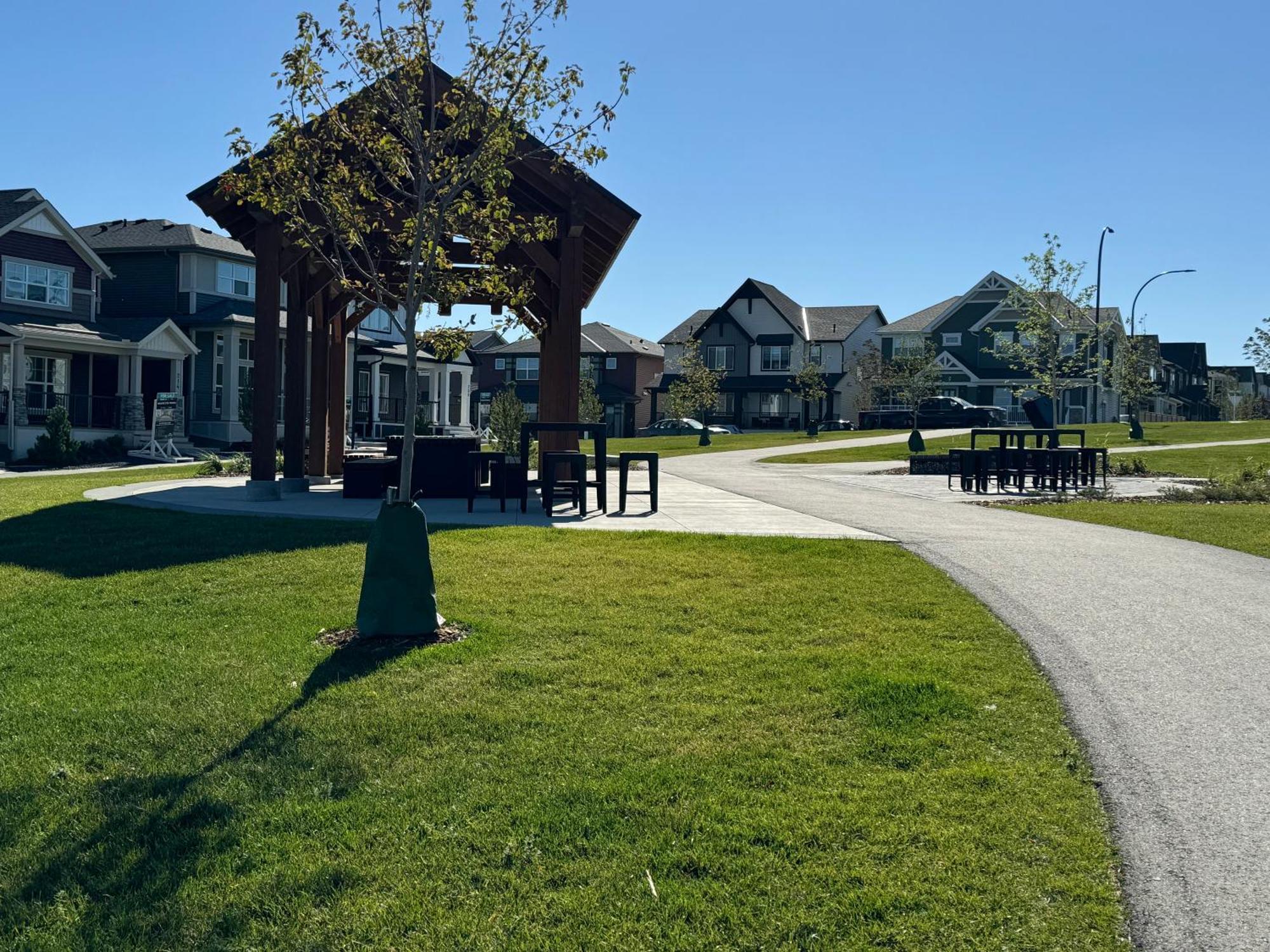 Apartment Chic & Cozy 2-br At Glacier Ridge Nw